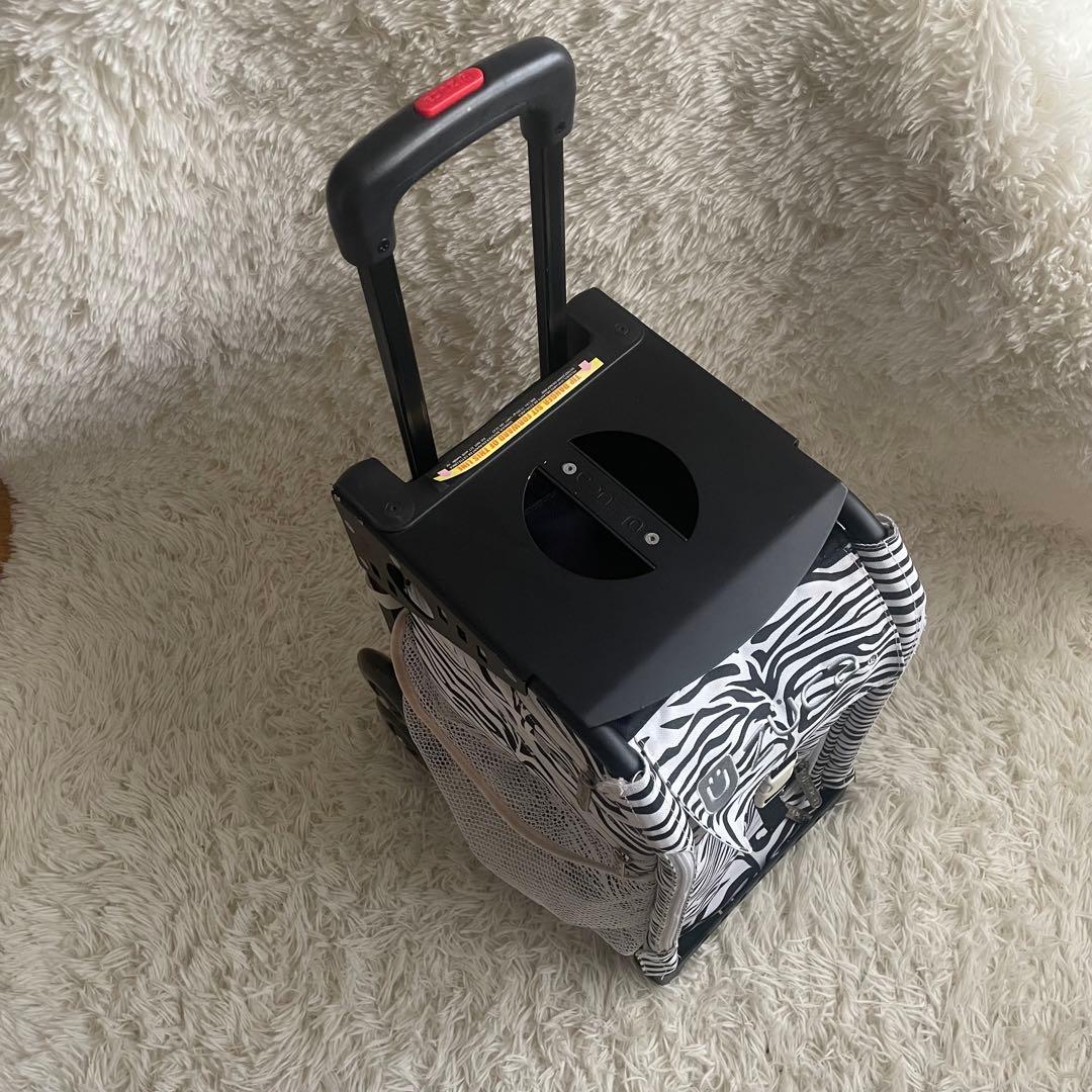 【希少デザイン】zūCA ゼブラ柄 キャリーカート　座れる　光るタイヤ