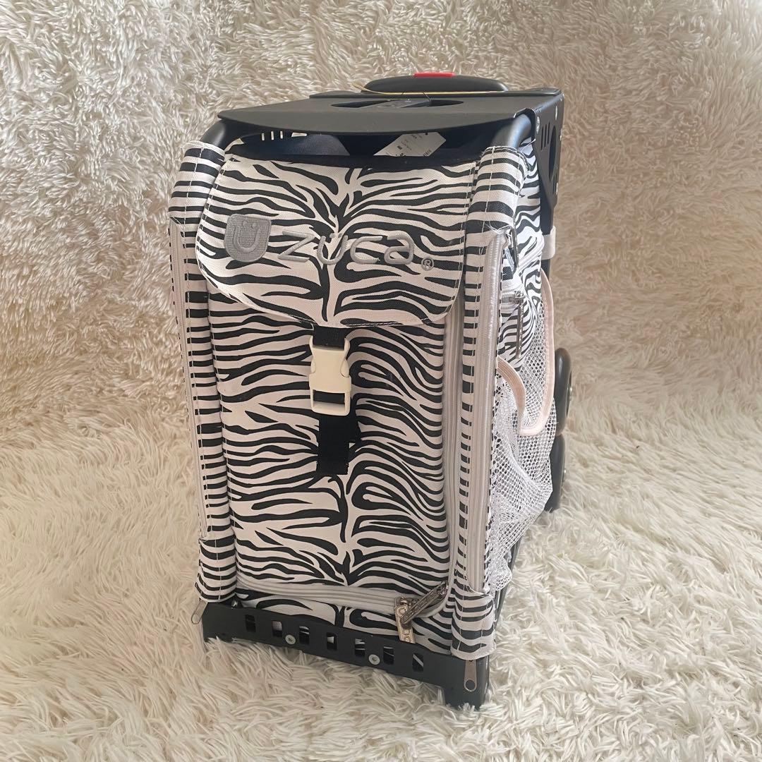 【希少デザイン】zūCA ゼブラ柄 キャリーカート　座れる　光るタイヤ