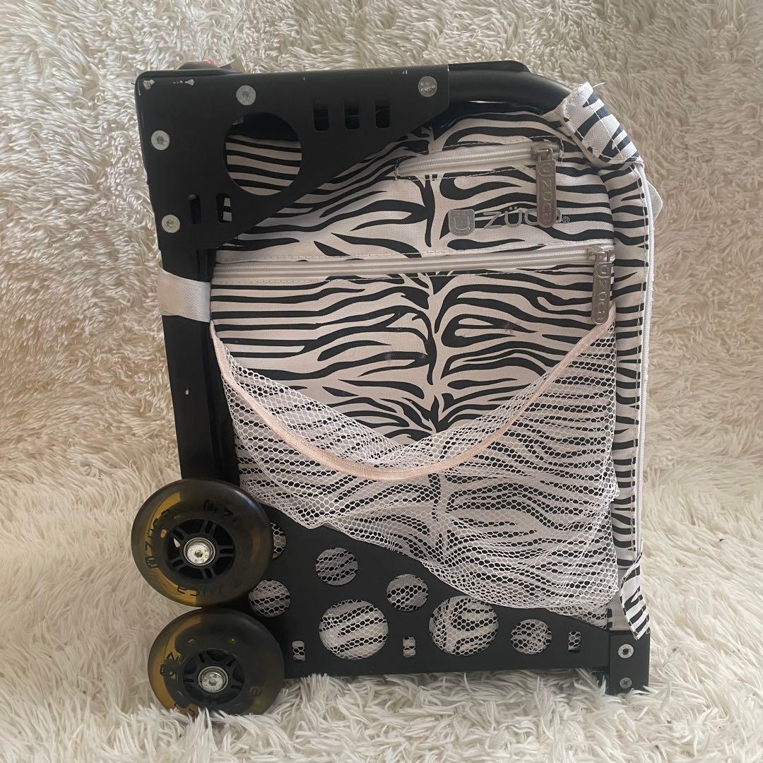 【希少デザイン】zūCA ゼブラ柄 キャリーカート　座れる　光るタイヤ