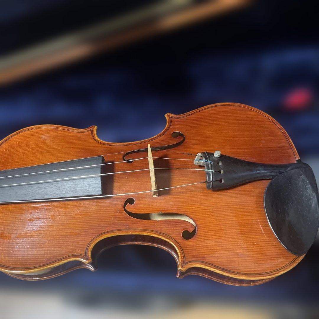 スズキ　バイオリン　4/4 品番200製造年　弓、ケ―ス付