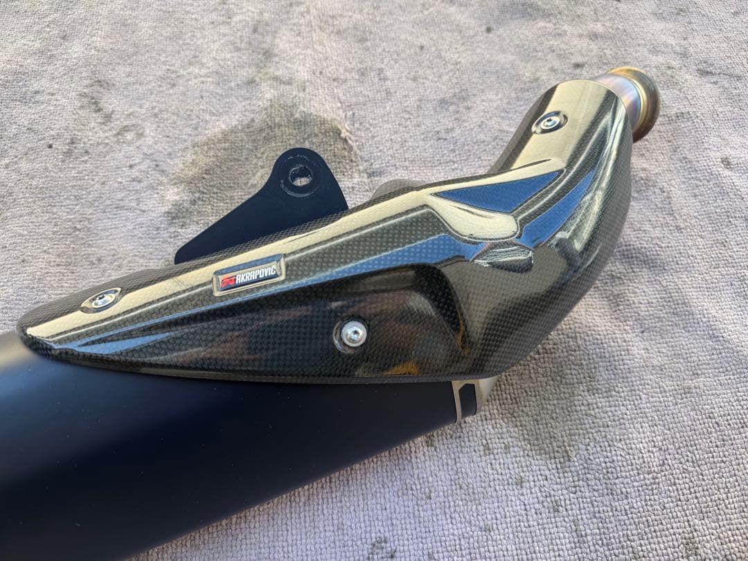 Akrapovic マフラー KTM 890DUKE / R