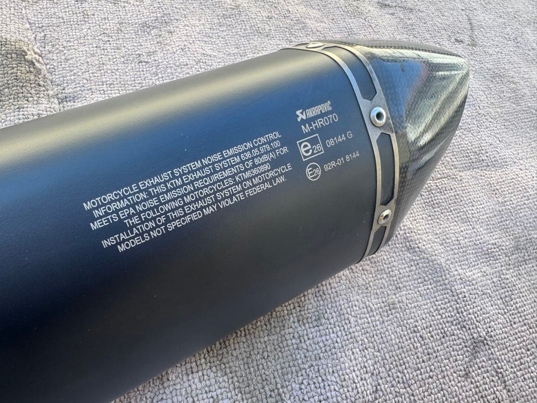 Akrapovic マフラー KTM 890DUKE / R