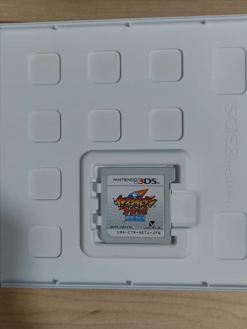 イナズマイレブン1・2・3!! 円堂守伝説　3DS　ゲームソフト　ニンテンドー