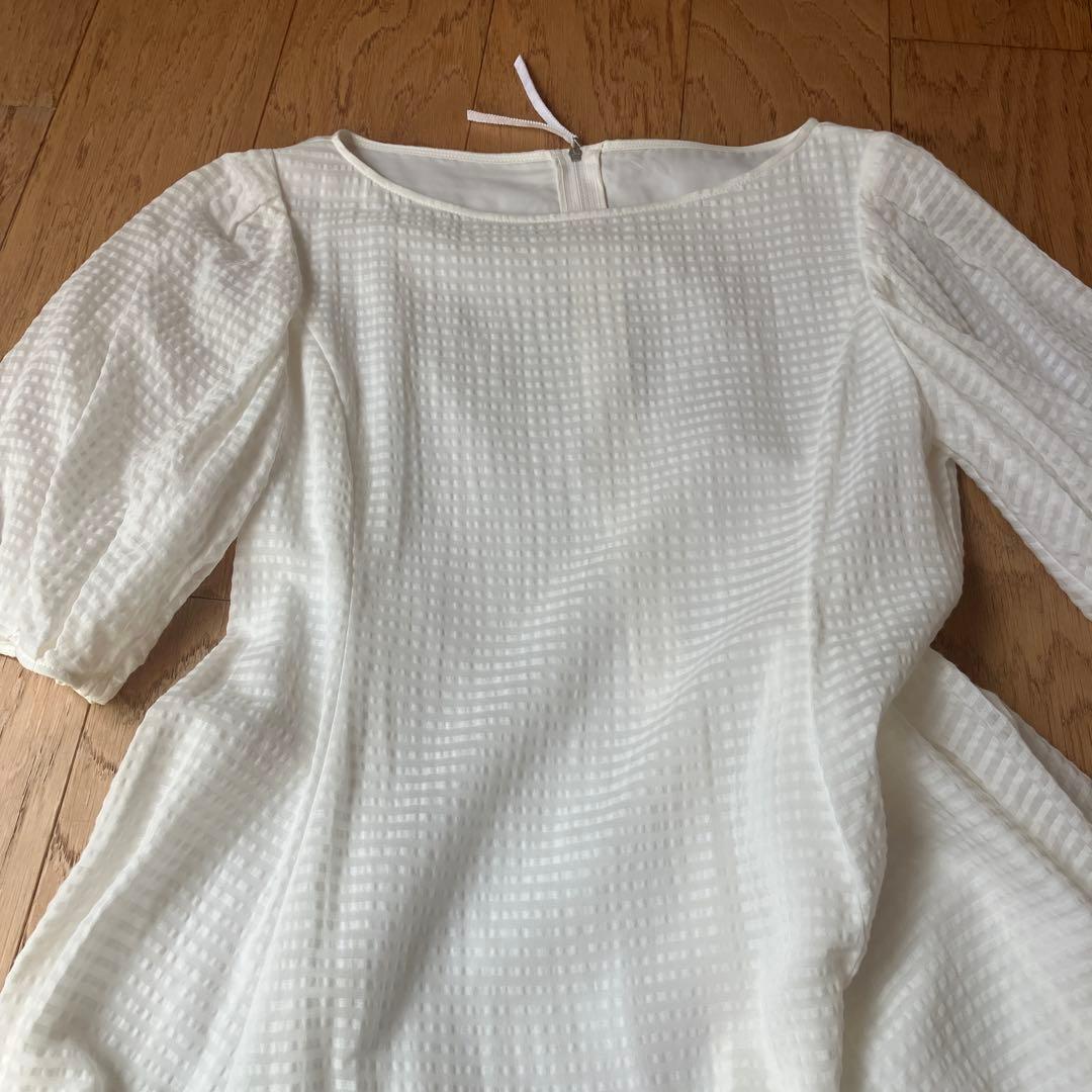 新品タグ付き フォクシー　ホワイト Aライン ワンピース パフスリーブ半袖