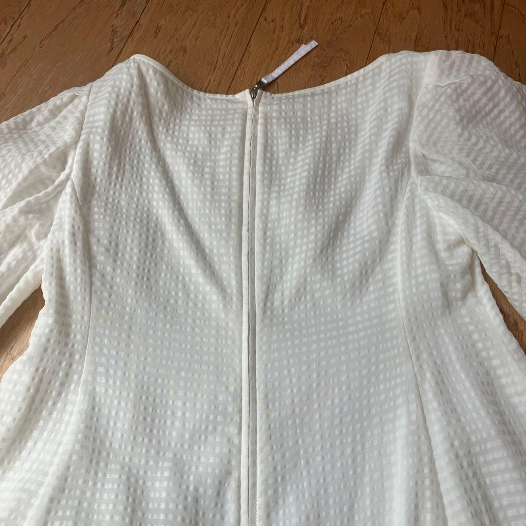 新品タグ付き フォクシー　ホワイト Aライン ワンピース パフスリーブ半袖