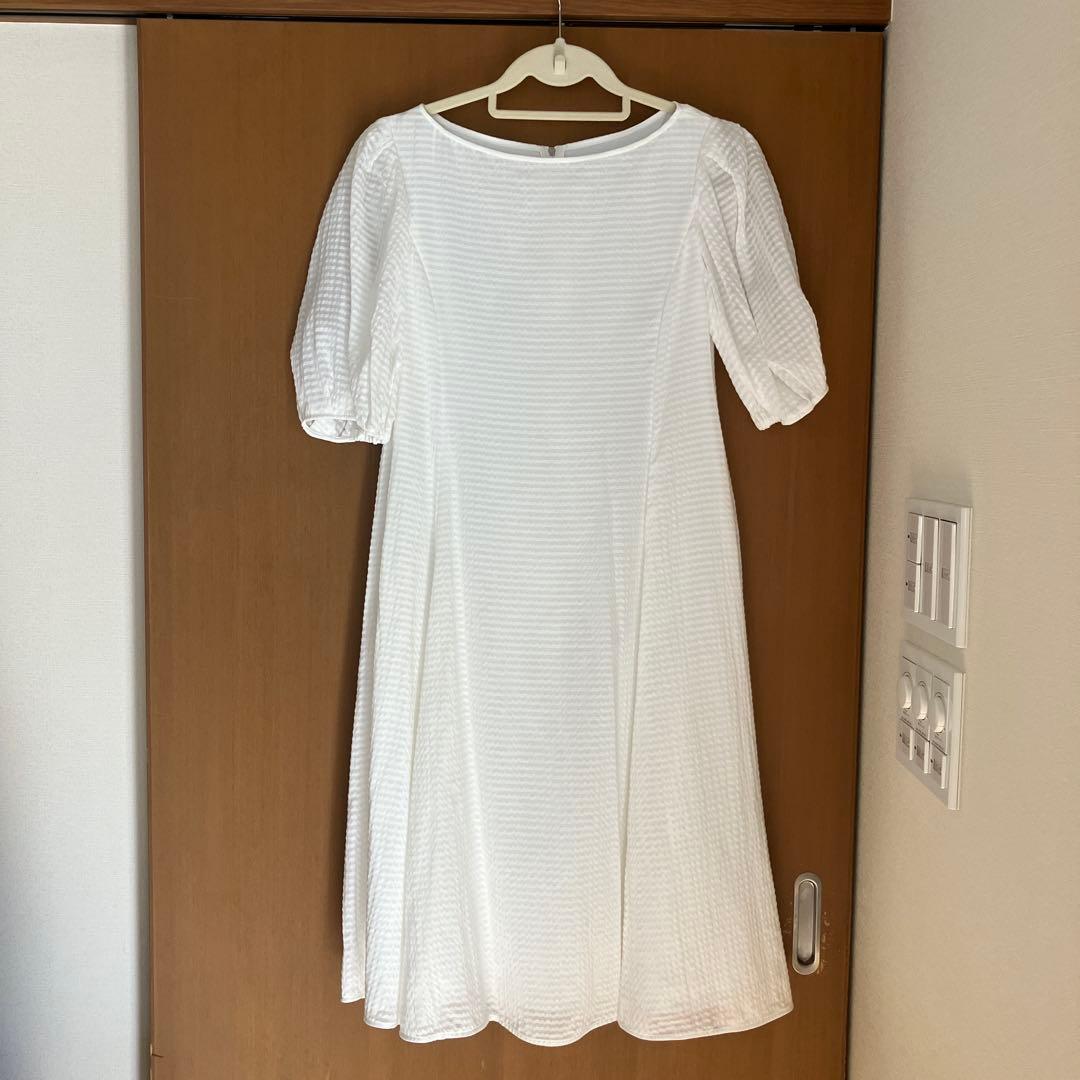 新品タグ付き フォクシー　ホワイト Aライン ワンピース パフスリーブ半袖