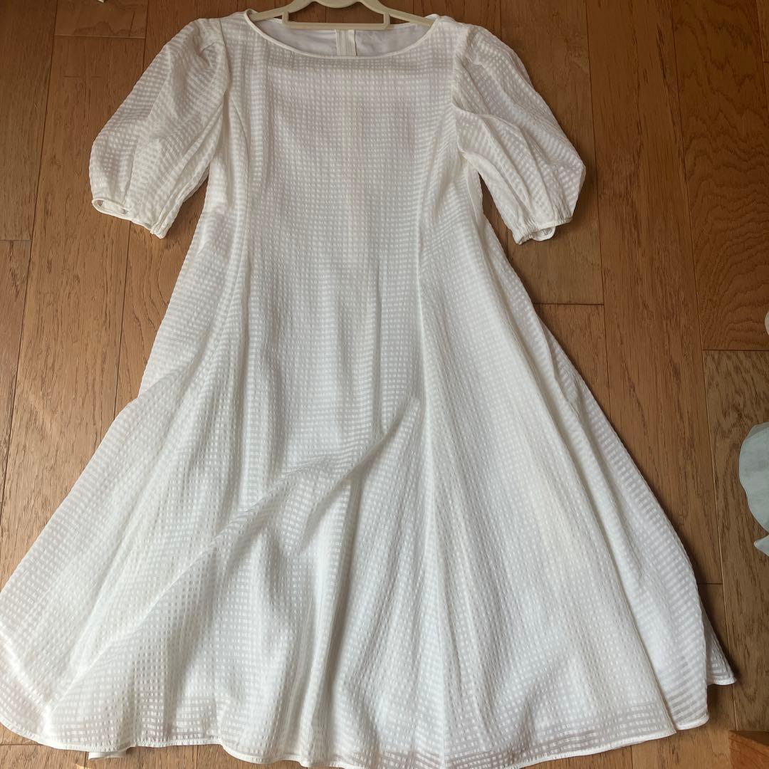 新品タグ付き フォクシー　ホワイト Aライン ワンピース パフスリーブ半袖