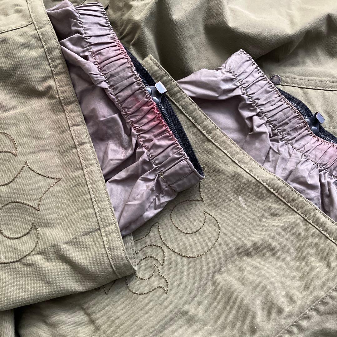 【よー】Burton スノーボード　ウエア　ダウンジャケット