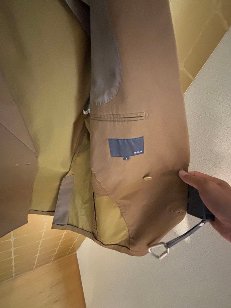 モアレス　セットアップスーツ.サイズＬ