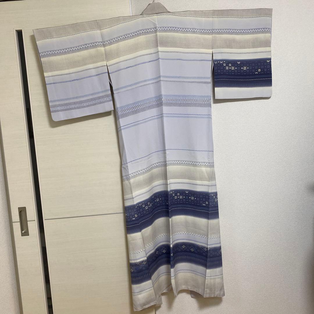 正絹　美品　袷　カジュアル　フォーマルどちらもOK 訪問着　染め柄　水色　紺