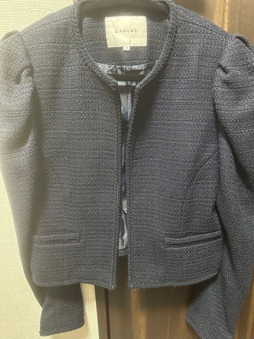 CADUNE 神崎恵コラボ　ノーカラーショートジャケット　ネイビー　⭐︎美品⭐︎