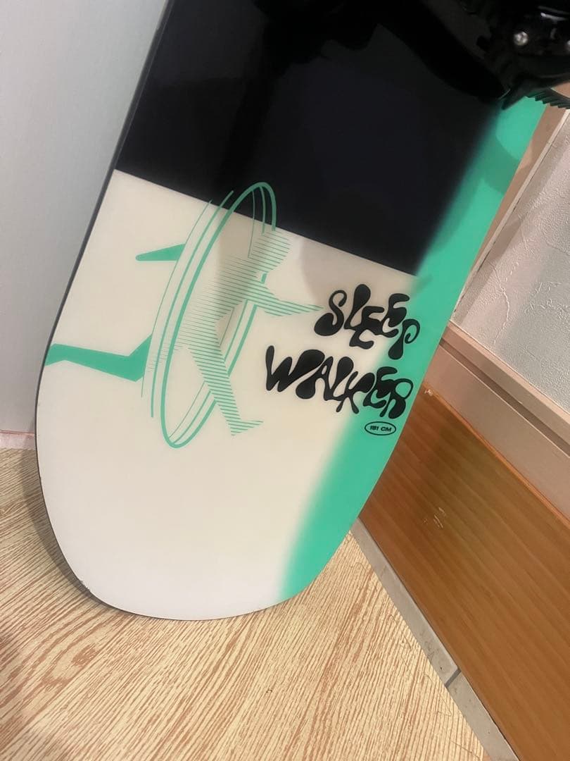 軽量ハイブリッドボード！サロモン　sleepwalker 151cm バイン付き