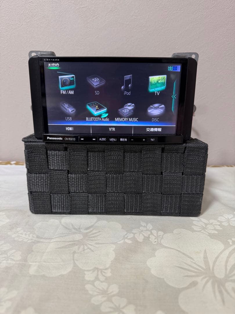 ★Strada CN-RS01D Bluetooth・DVD・地デジ★動作良好