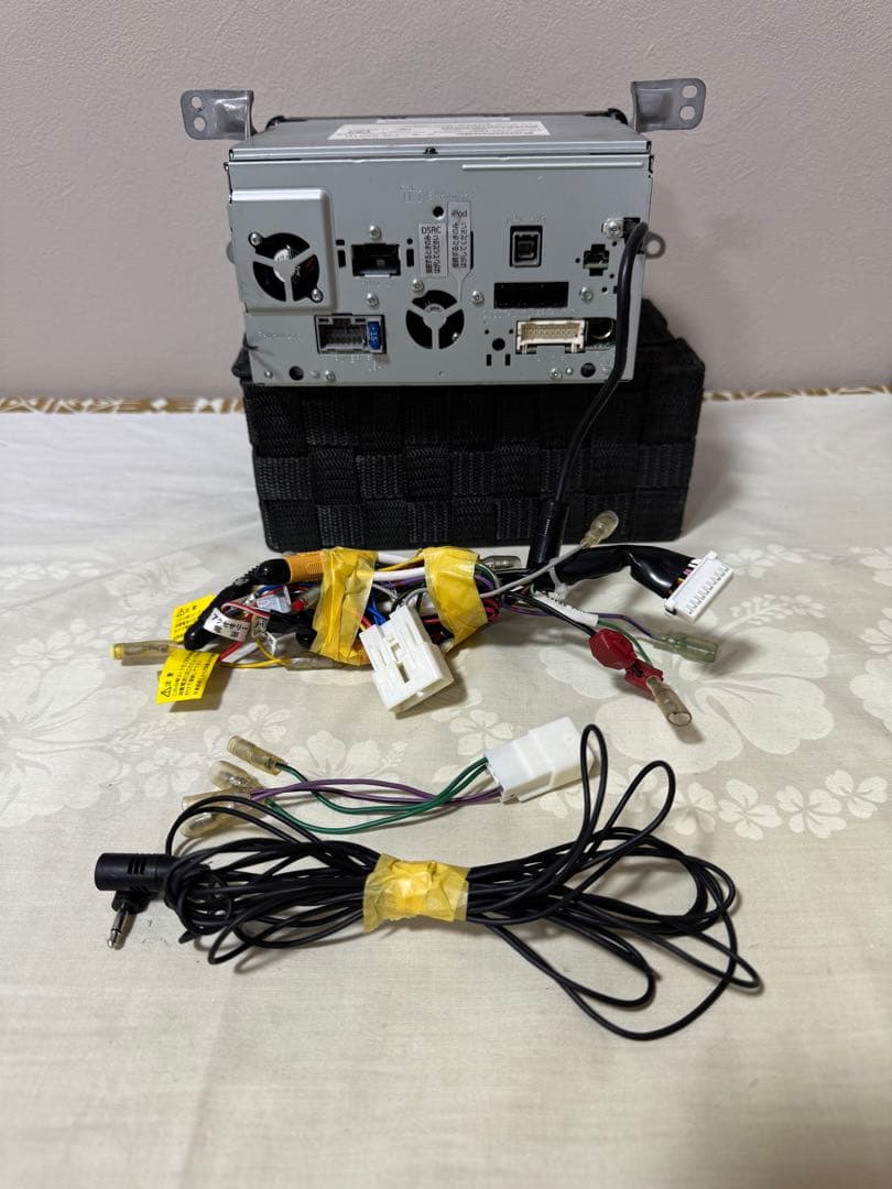 ★Strada CN-RS01D Bluetooth・DVD・地デジ★動作良好