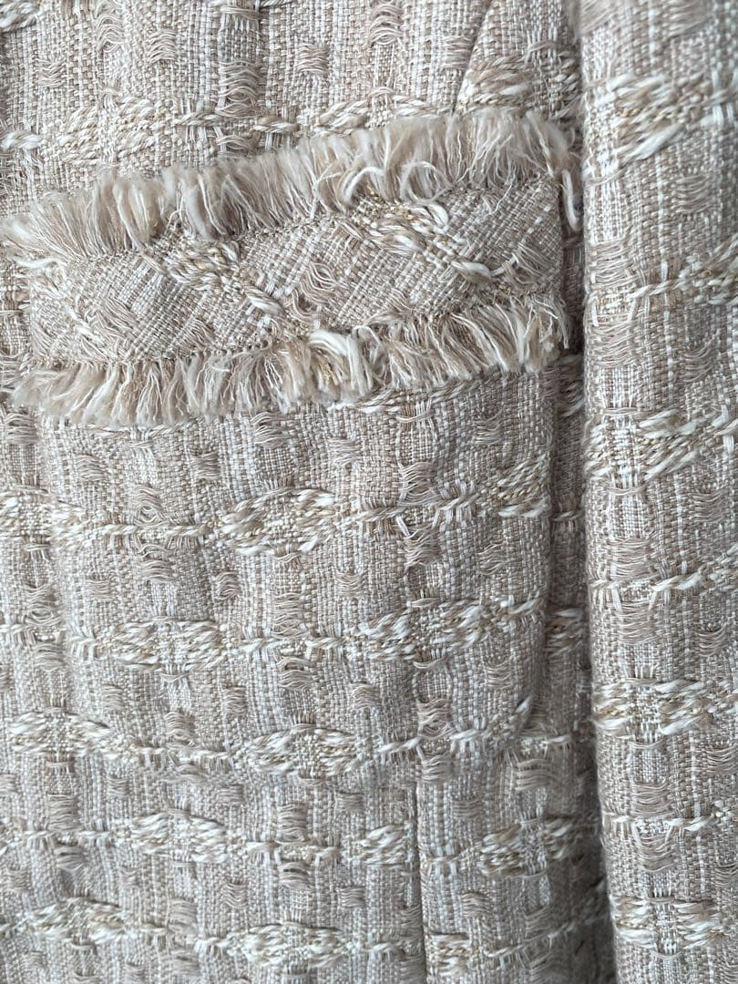 新品　FOXEY ノーカラージャケット 40 上品　ハンガー付き