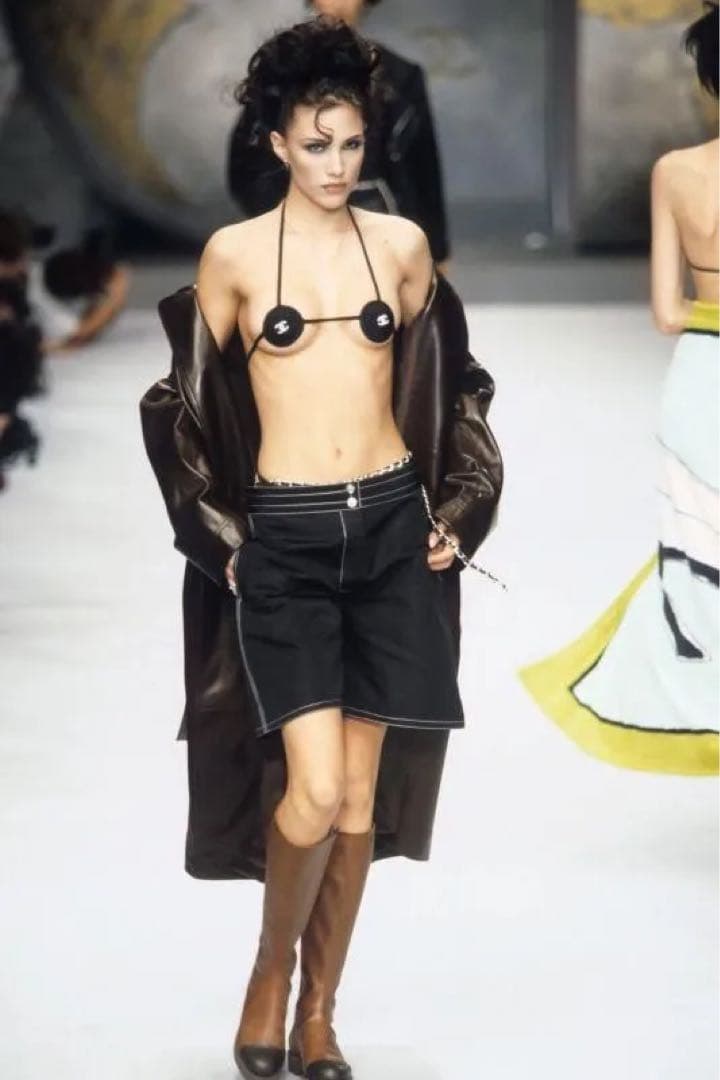 シャネル　フード付きコート　ロゴタグ　レア　ヴィンテージ　正規品