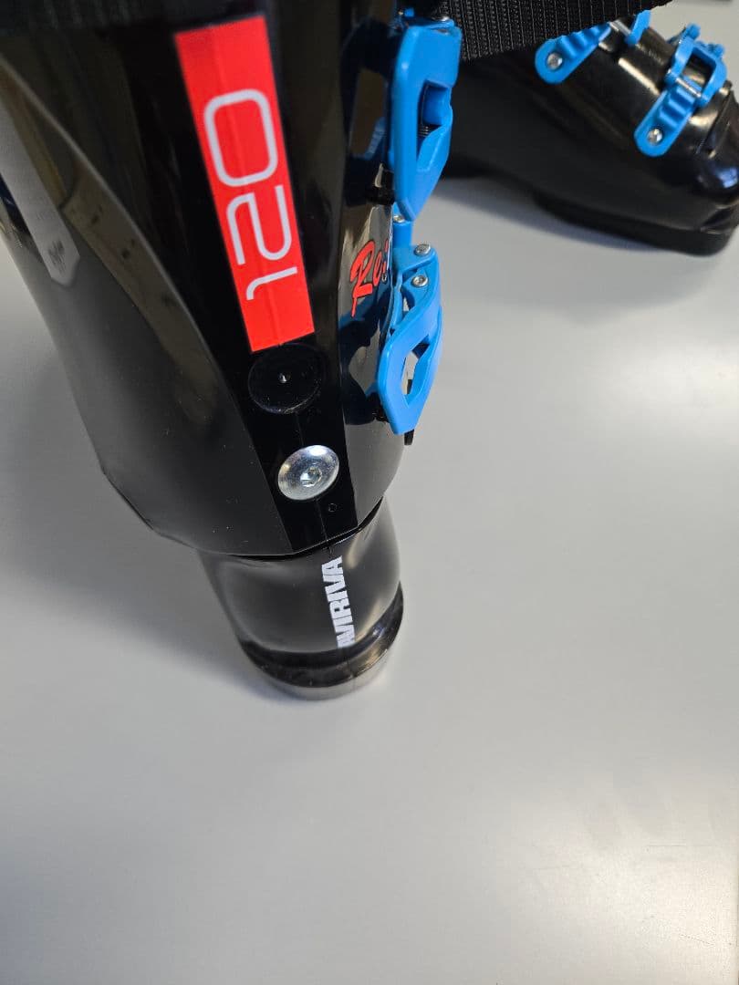 スキー 25.5cm AVIRIVA HORNET Re:HORNET120