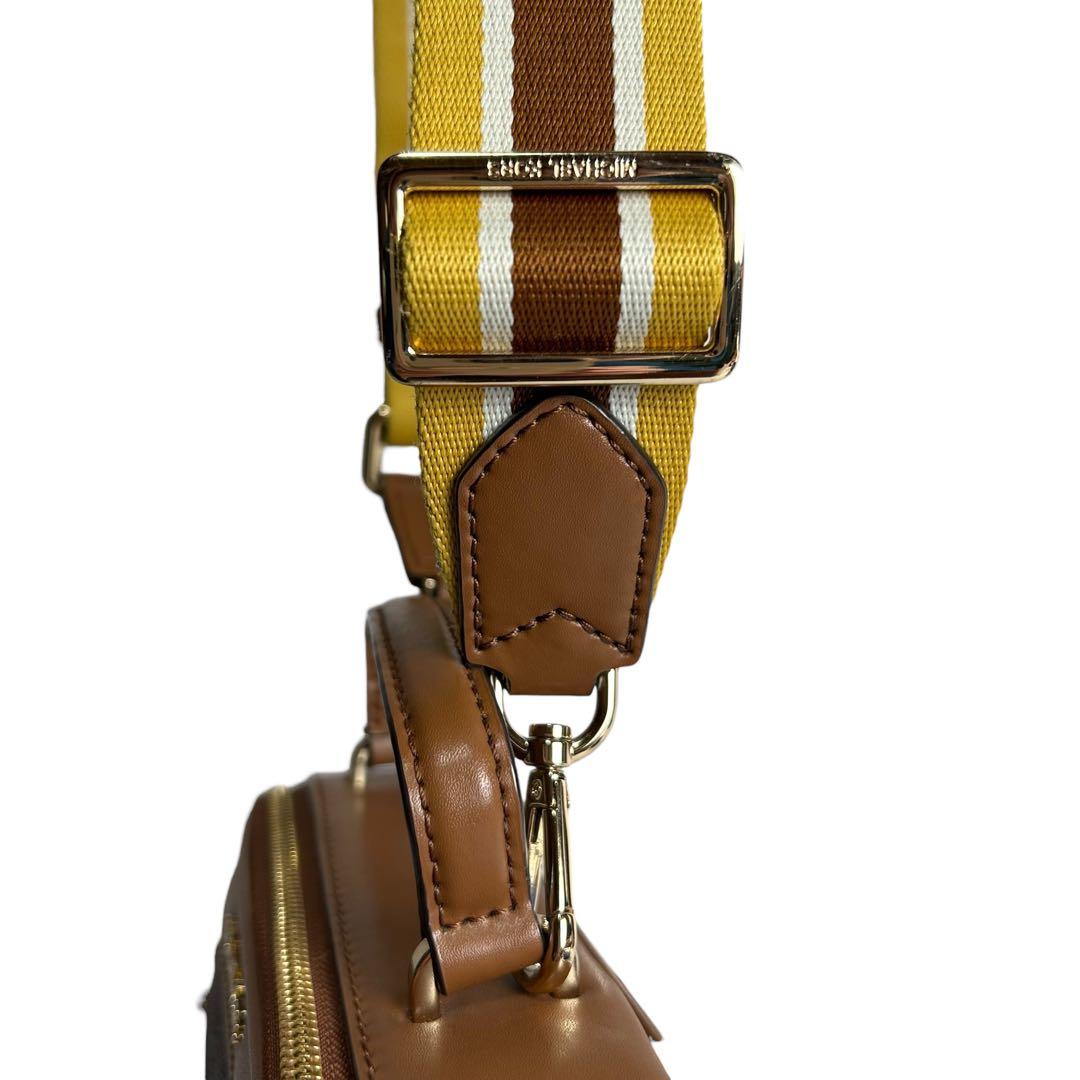 MICHAEL KORS マイケルコース カメラバッグ ショルダーバッグ 総柄