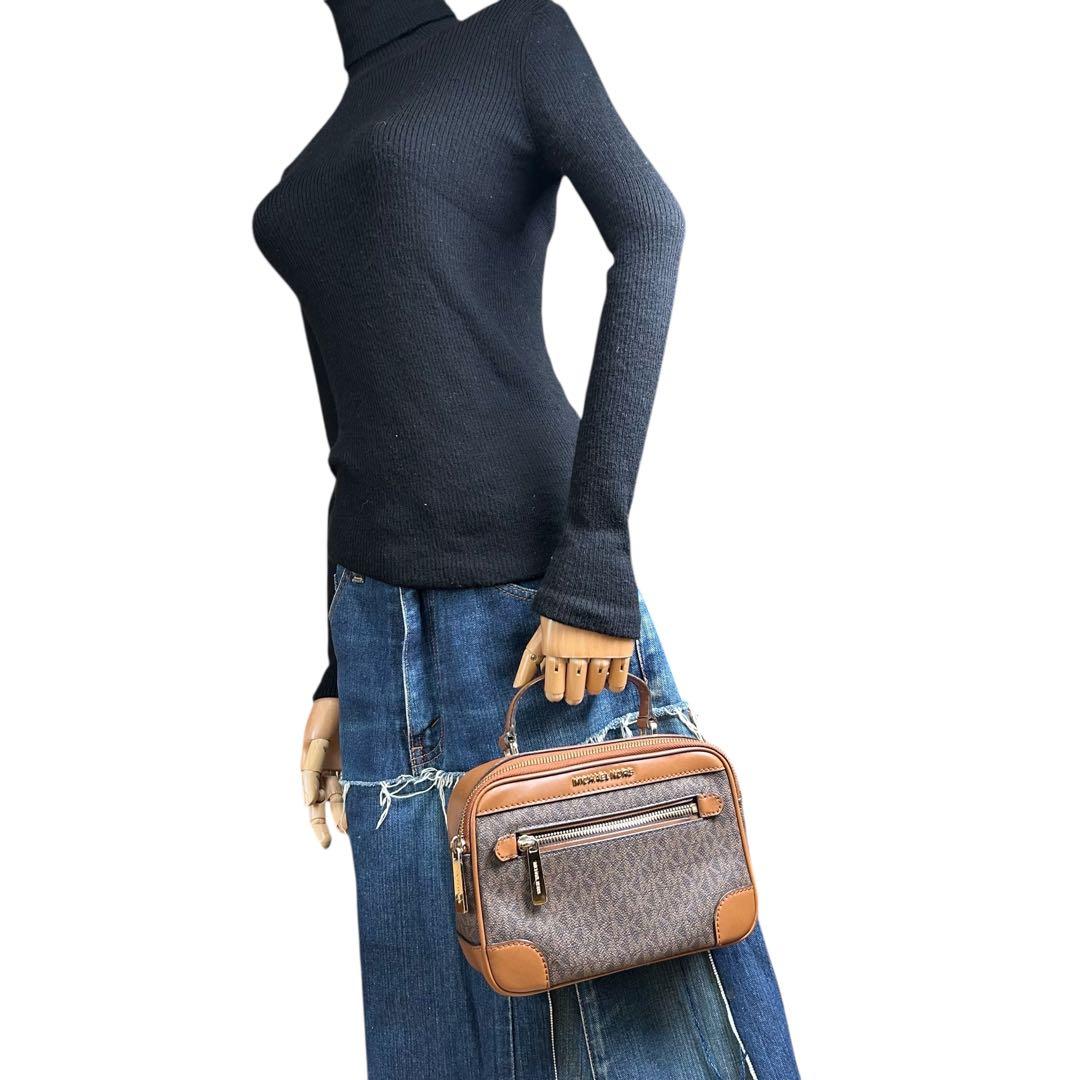 MICHAEL KORS マイケルコース カメラバッグ ショルダーバッグ 総柄