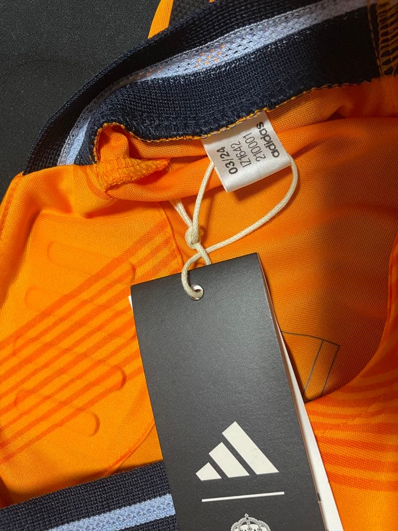 【正規品／オーセン】レアル24-25 アウェイ 8 バルベルデCLXLフルパッチ