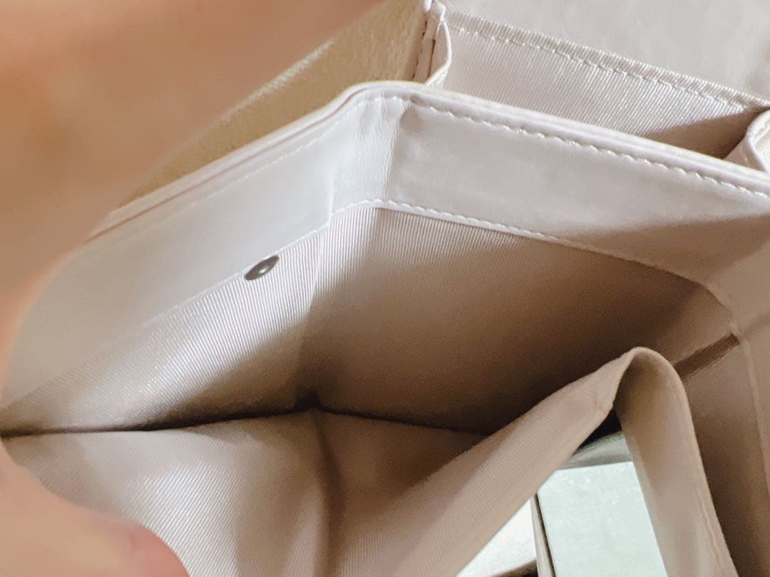 pium ハートキルティングフォンホルダー