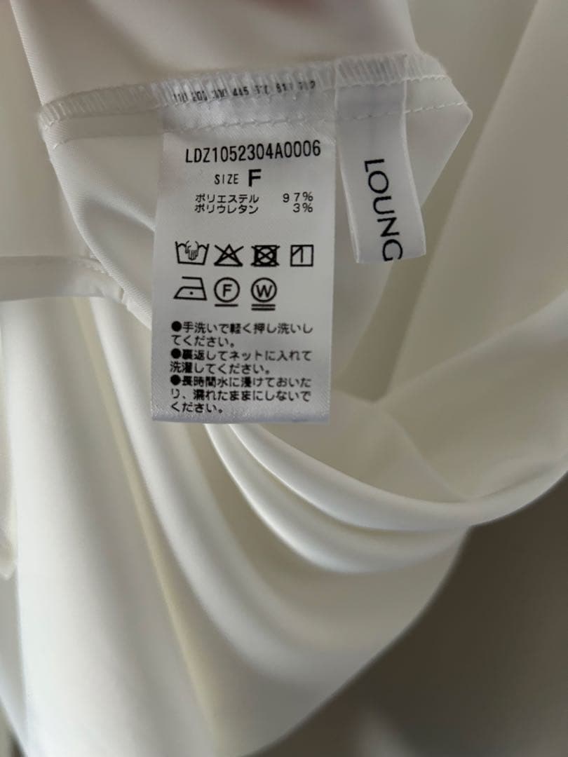 【お値下げ】LOUNGEDRESS サテンロンTブラウス