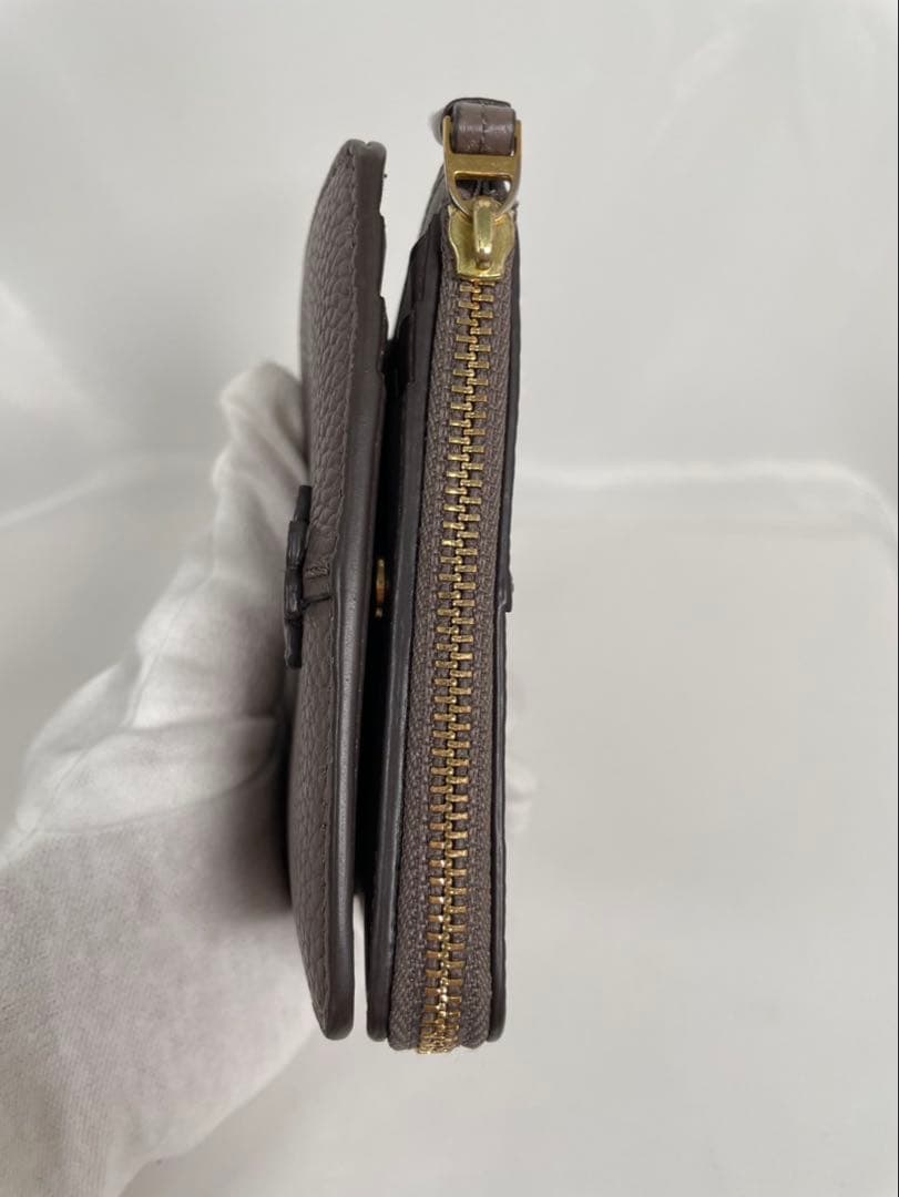 未使用に近い Tory Burch トリーバーチ 二つ折り財布 マックグロー