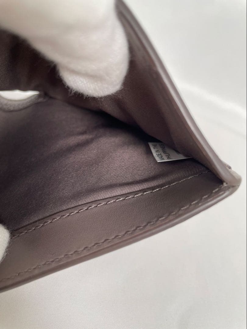 未使用に近い Tory Burch トリーバーチ 二つ折り財布 マックグロー