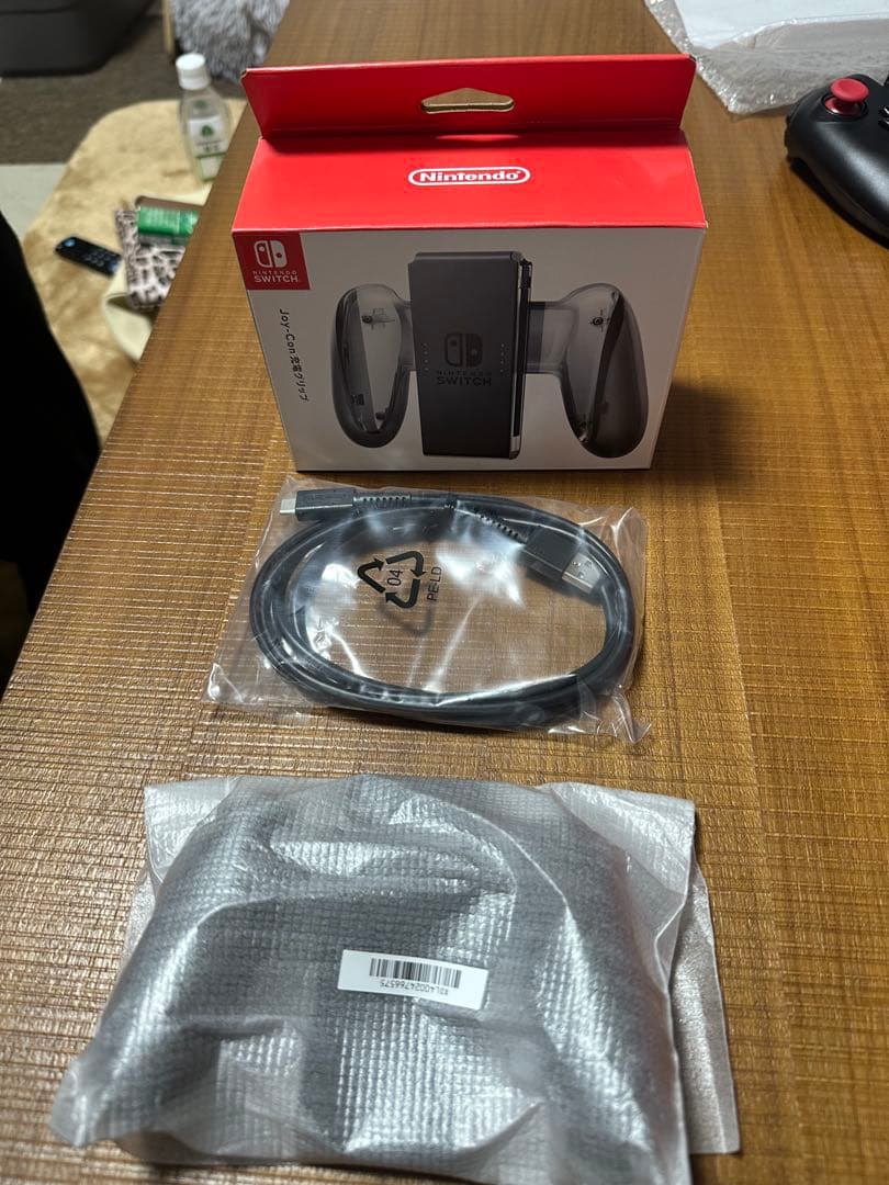 Nintendo Switch 本体 赤/黒 Joy-Con付き