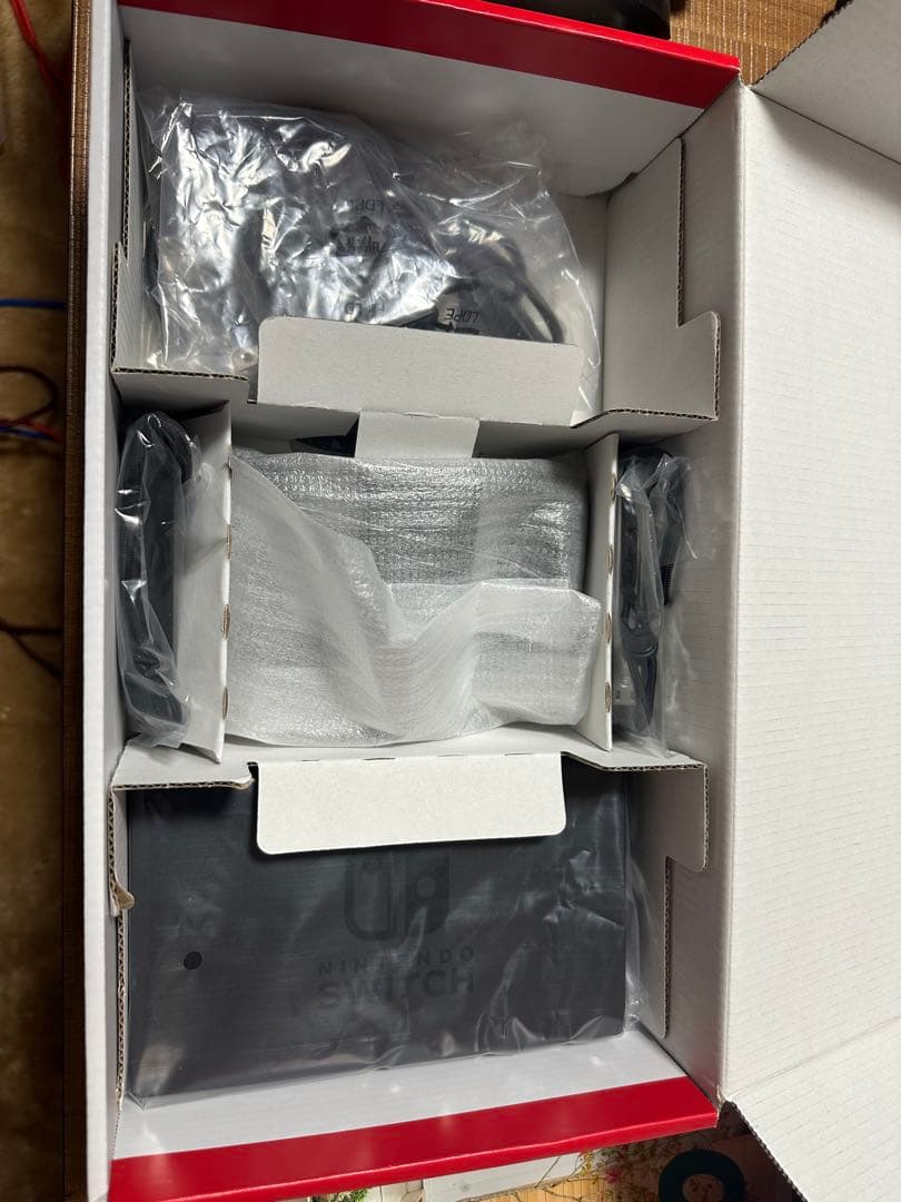 Nintendo Switch 本体 赤/黒 Joy-Con付き