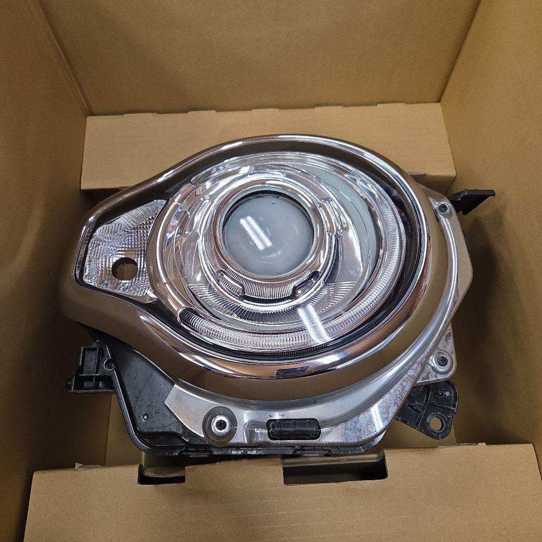 スズキ　ハスラー　MR41S　純正右ヘッドライト　箱付き