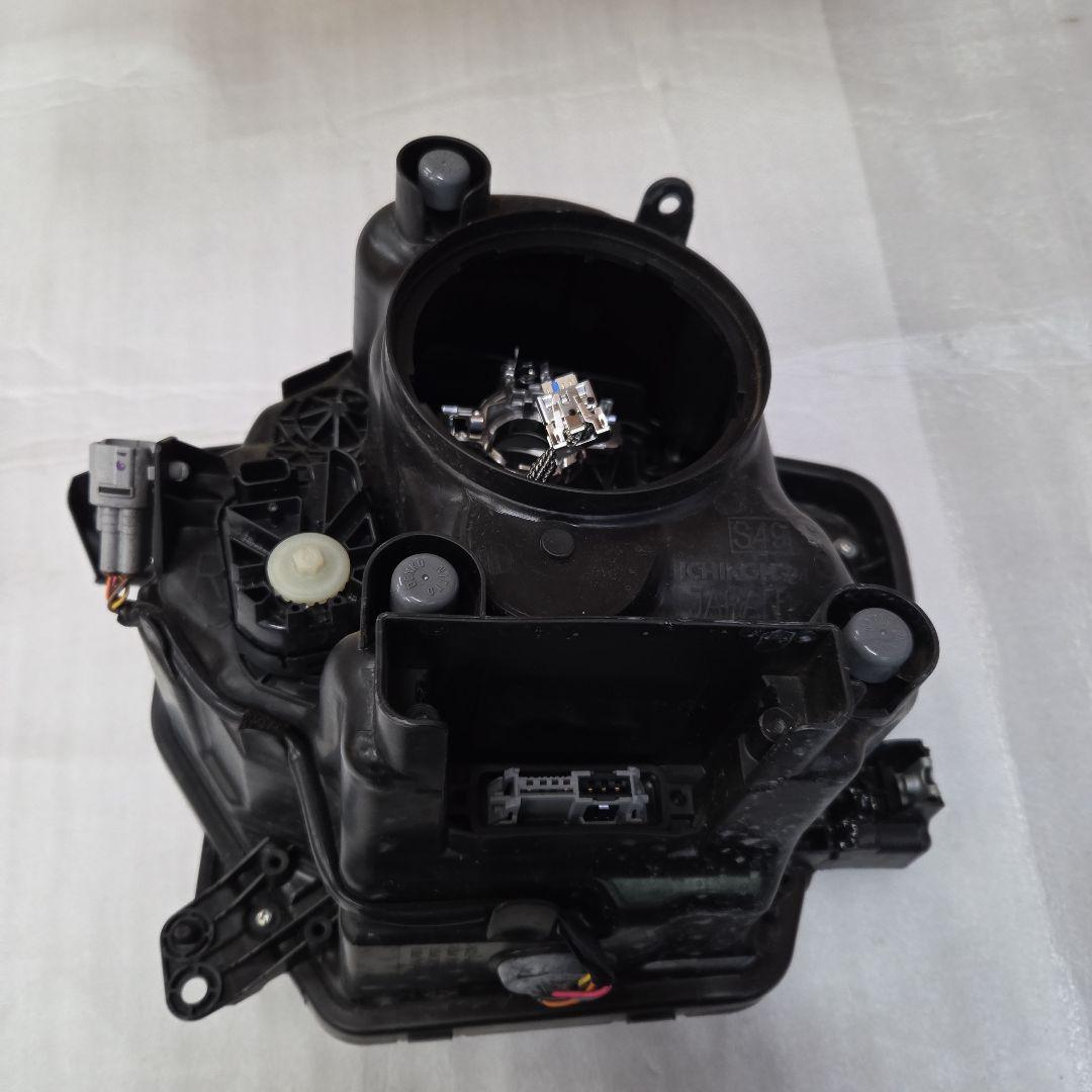 スズキ　ハスラー　MR41S　純正右ヘッドライト　箱付き