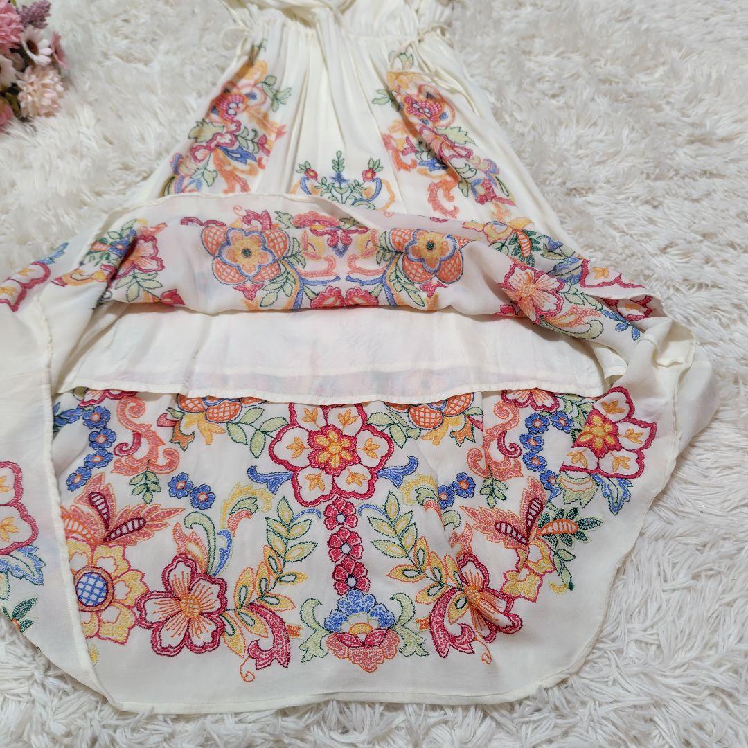 【極美品♡近年モデル】グレースコンチネンタル　カシュクール刺繍ワンピース　F