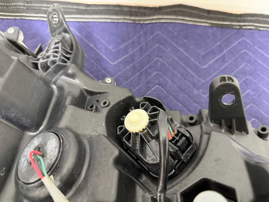 30系後期　ヴェルファイア　2眼純正ヘッドライト