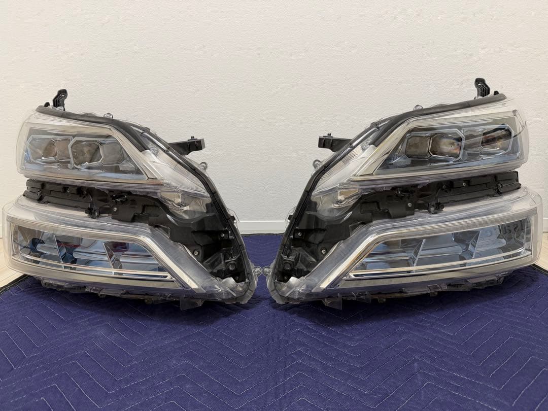 30系後期　ヴェルファイア　2眼純正ヘッドライト