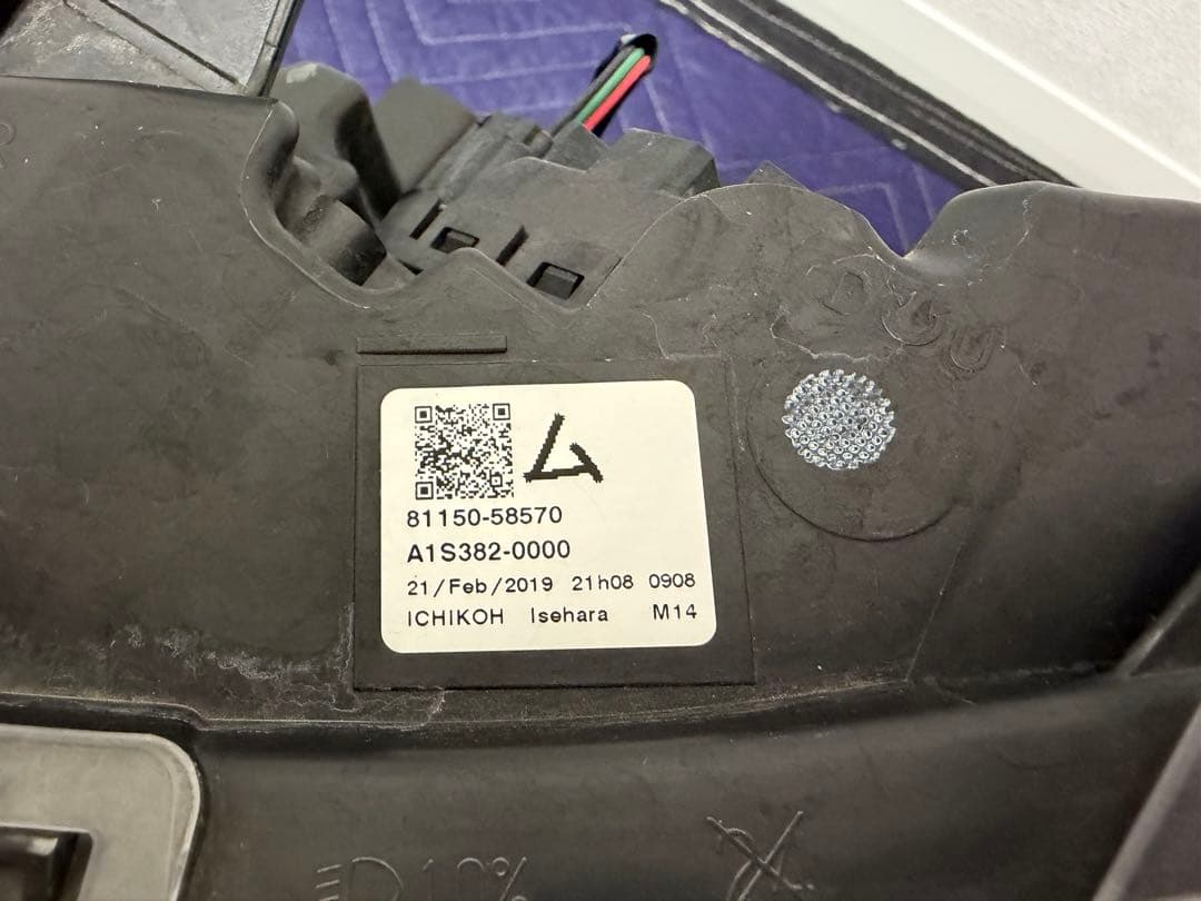 30系後期　ヴェルファイア　2眼純正ヘッドライト