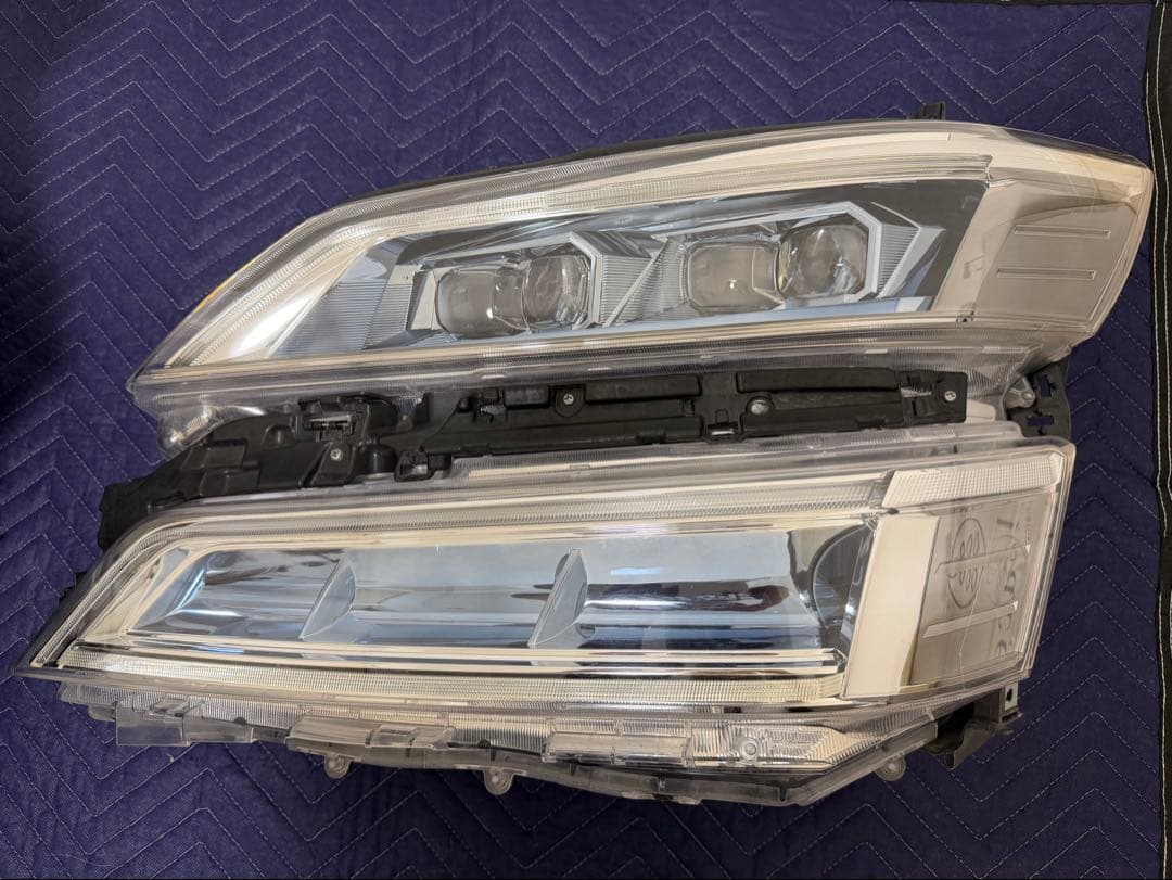 30系後期　ヴェルファイア　2眼純正ヘッドライト