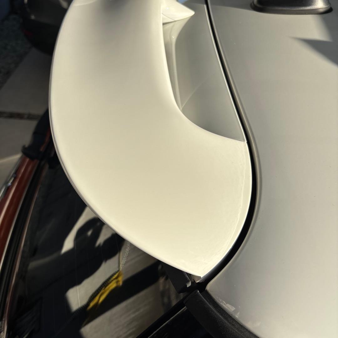  MINI R56 純正　ホワイト リアスポイラー ボルトオン