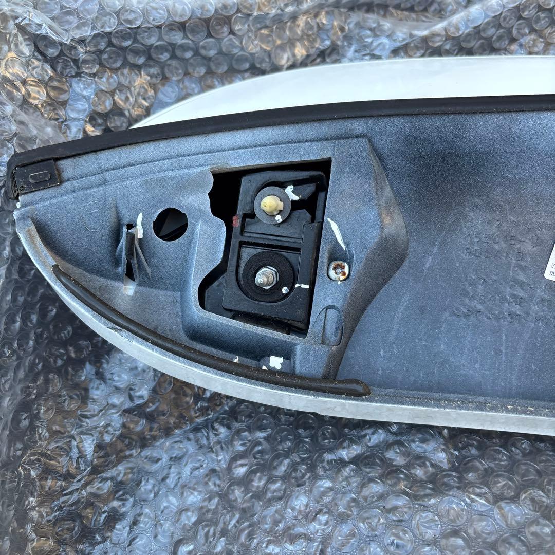  MINI R56 純正　ホワイト リアスポイラー ボルトオン