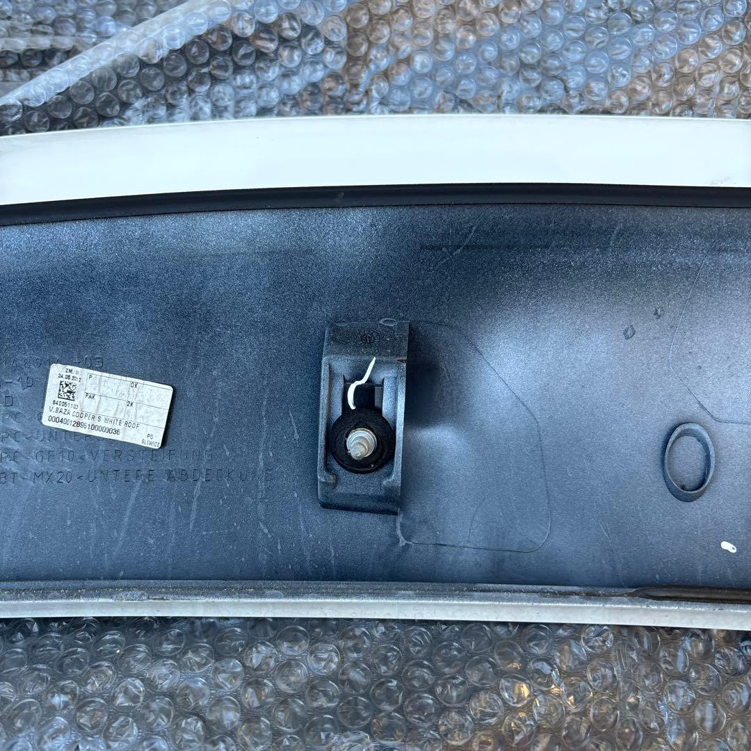  MINI R56 純正　ホワイト リアスポイラー ボルトオン