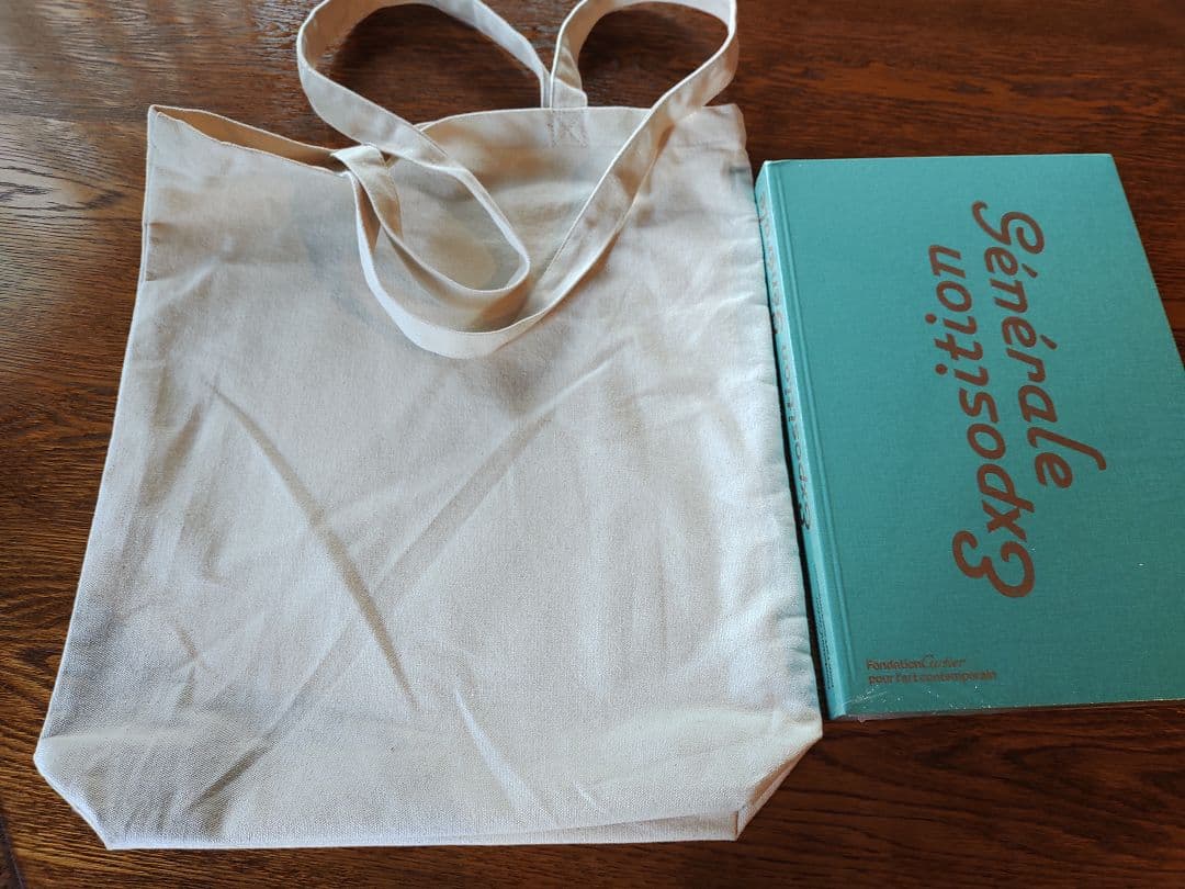 カルティエ現代美術財団　オープニングカタログとトートバッグのセット