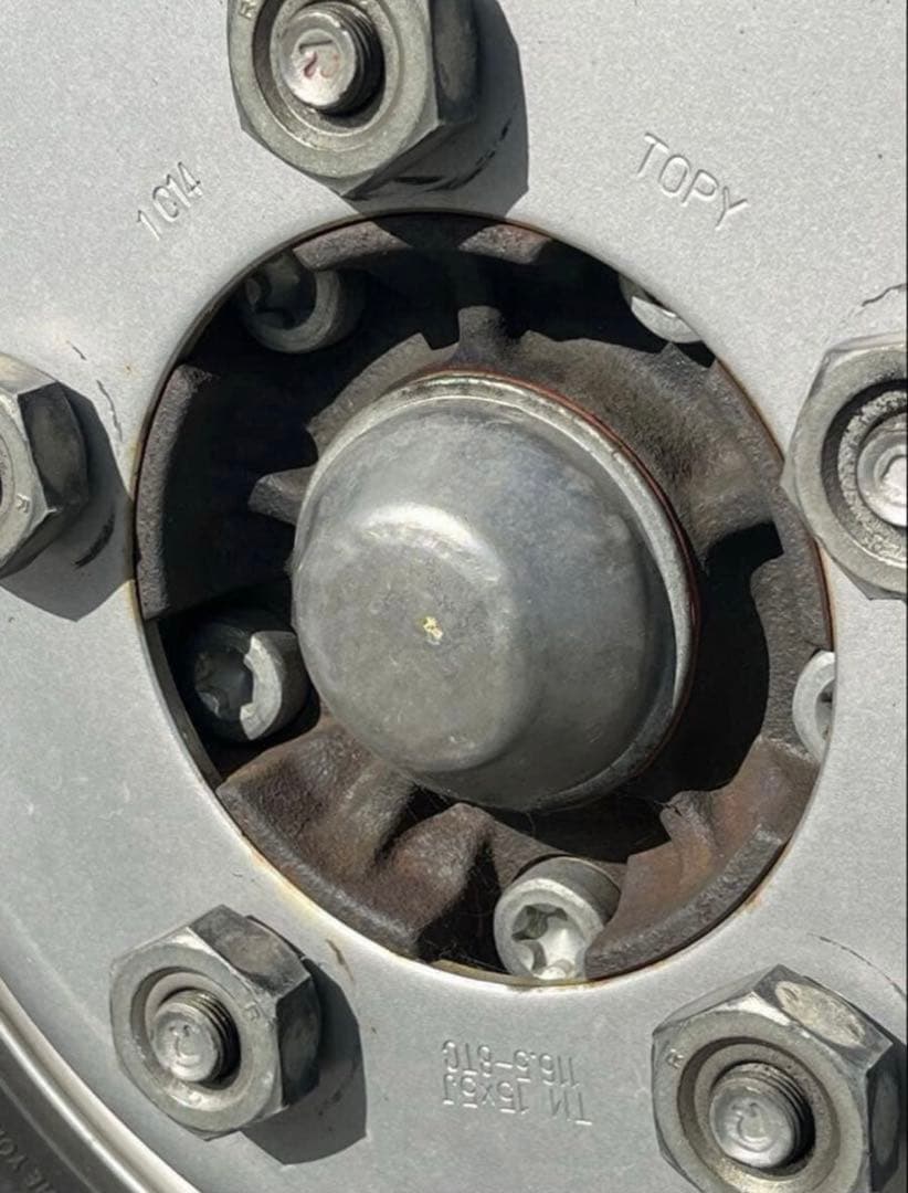 2トン★五角形★キャンター エルフ用 ホイールセンターハブカバー 3穴 デコトラ