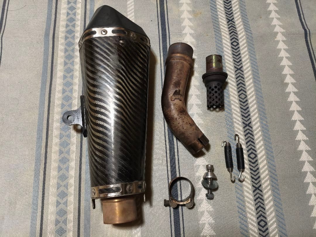 セルケトテーパー スリップオンマフラー　SV650　年式：16-21