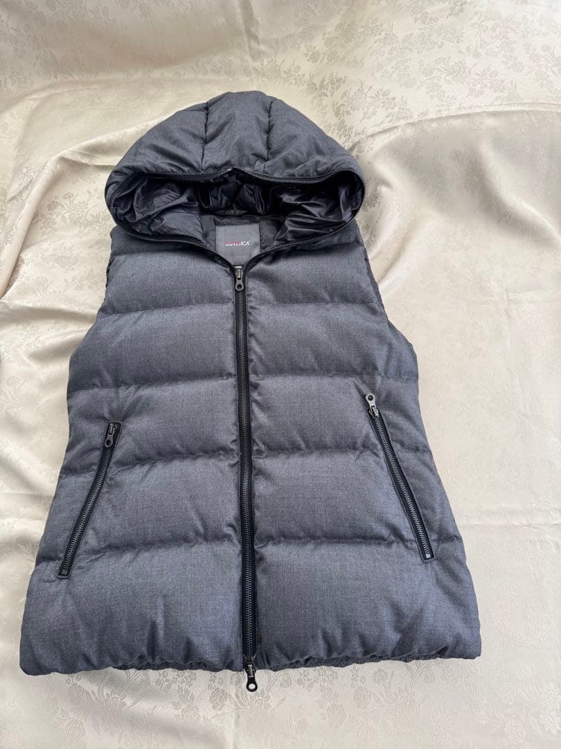 DUVETICA　デュベティカ フルジップダウンベスト　グレー　サイズ　40