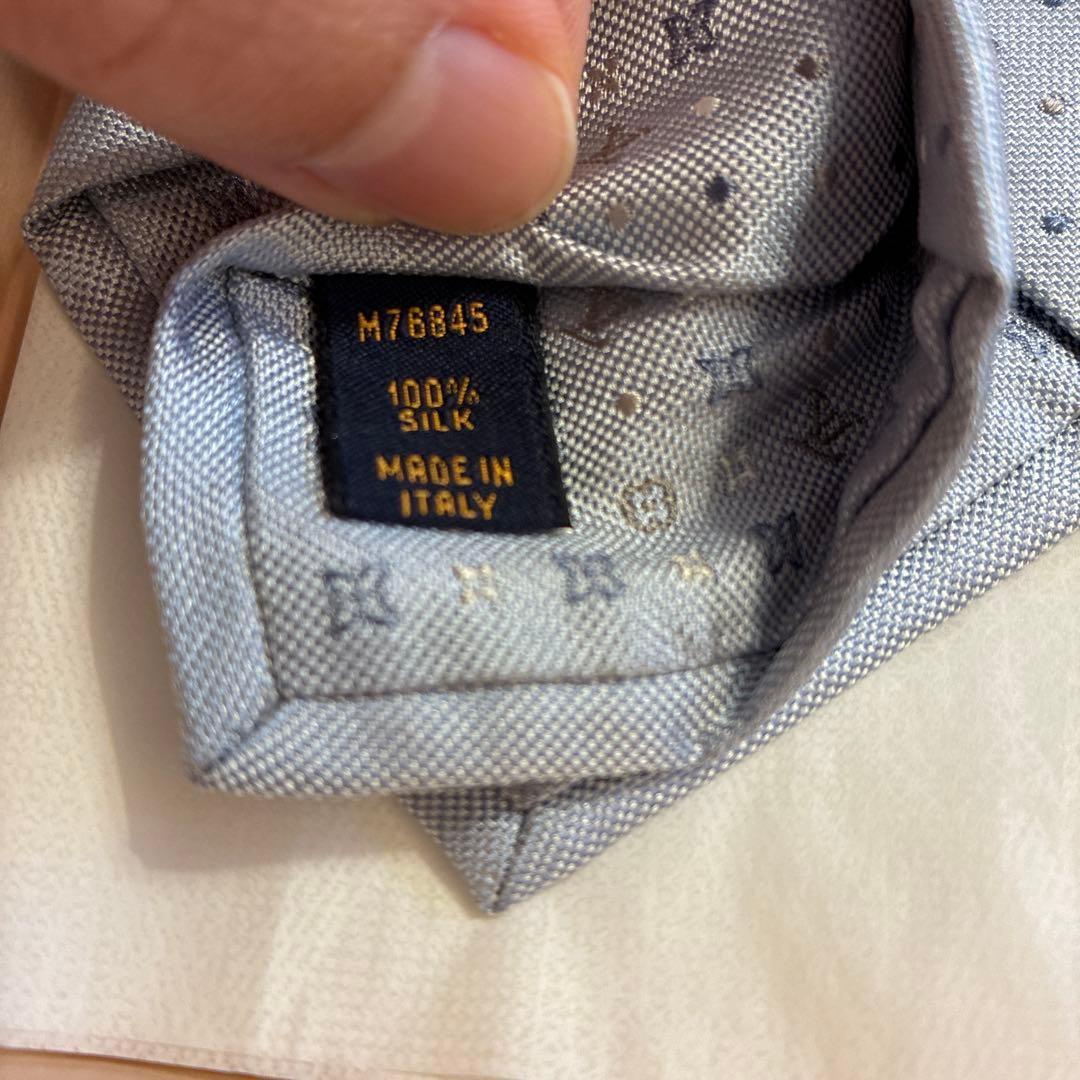 ルイ・ヴィトン ライトグレー ネクタイ