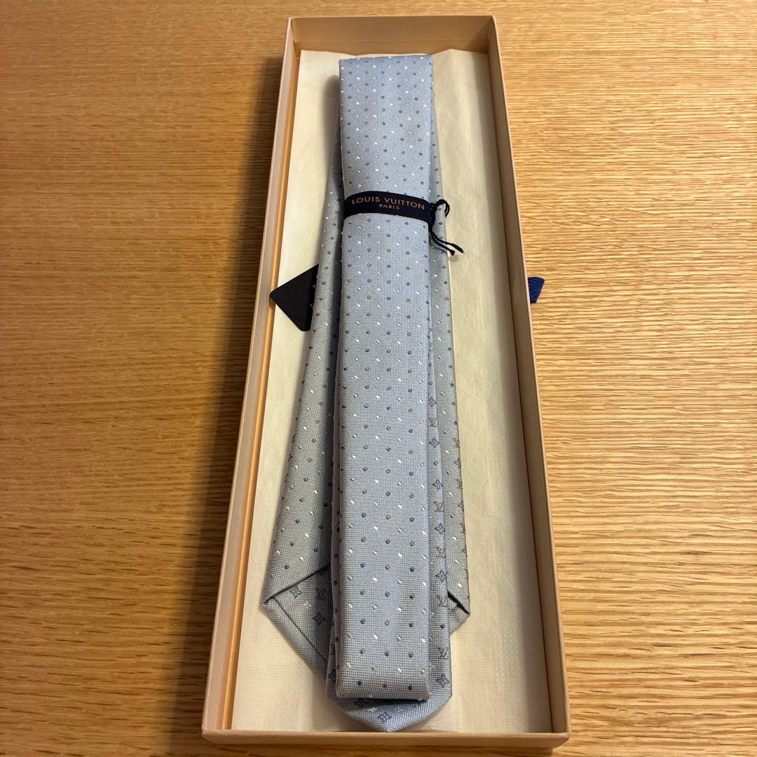 ルイ・ヴィトン ライトグレー ネクタイ