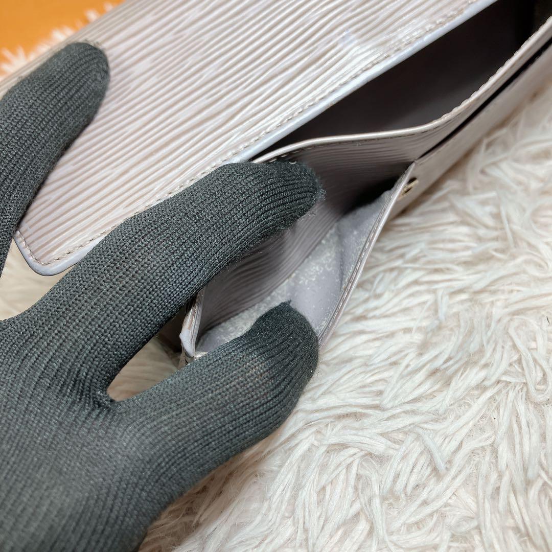 ！美品！ ルイヴィトン エピ 長財布 ポルトモネ クレディ リラ　グレージュ