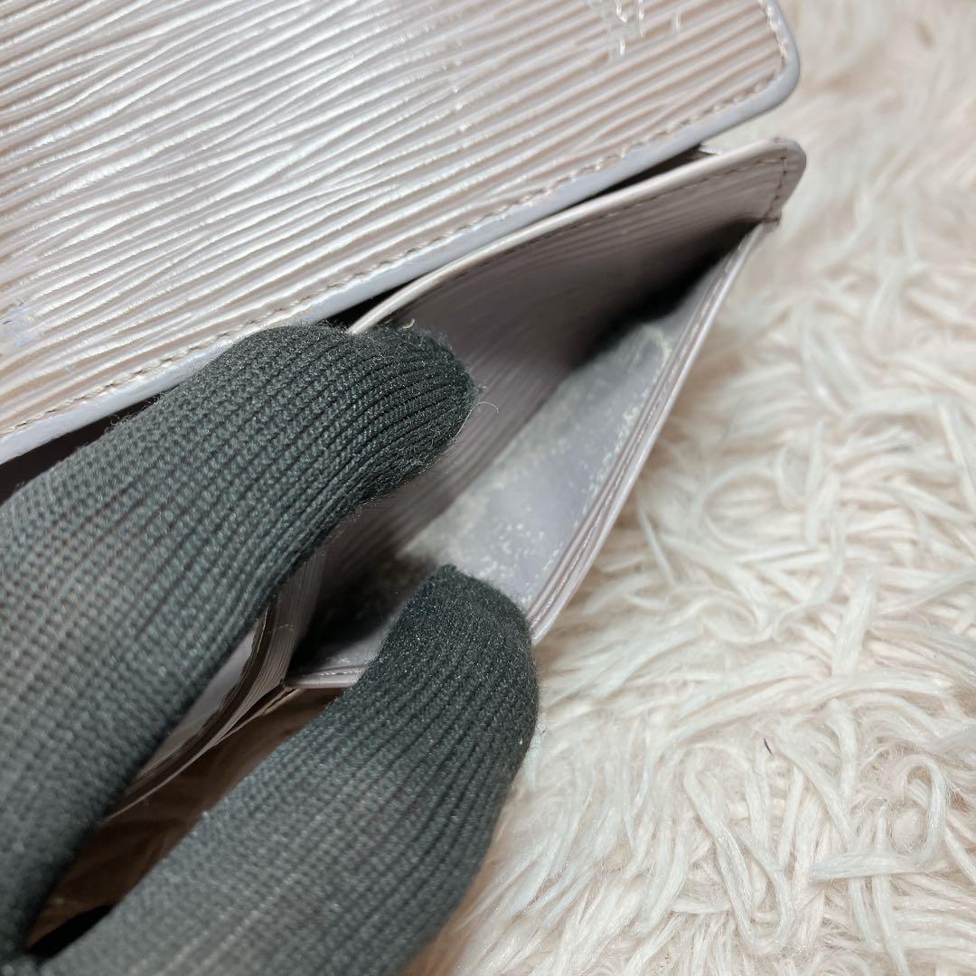 ！美品！ ルイヴィトン エピ 長財布 ポルトモネ クレディ リラ　グレージュ