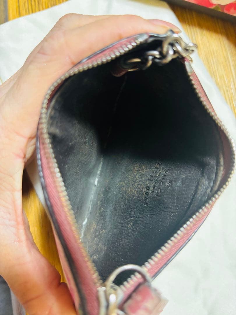 早い者勝ち！最終値下げ！GUCCI 花柄 ケース チェーン付き