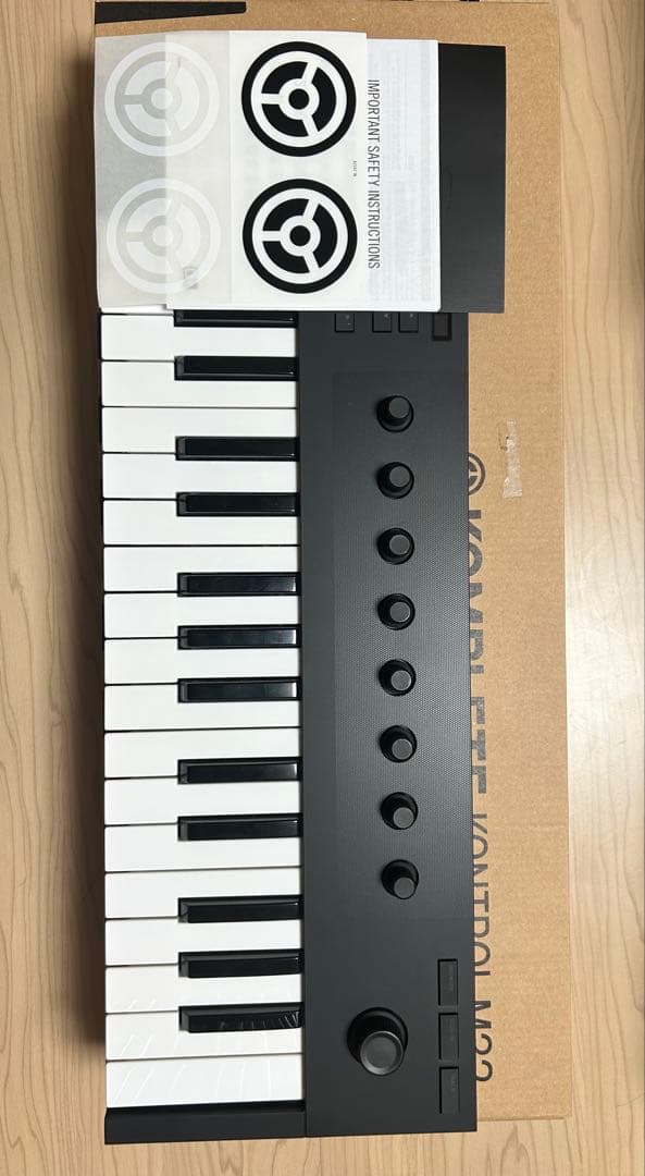 DTM・DAW KOMPLETE KONTROL M32